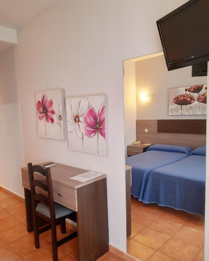 Hostal La Colonia Marbella Exteriör bild